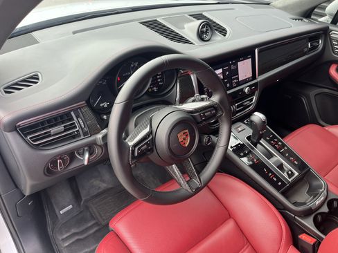 Certified 2023 Porsche Macan GTS image 4