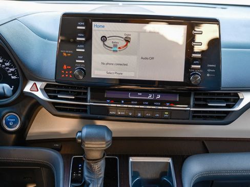 Certified 2021 Toyota Sienna LE AWD/4WD image 14