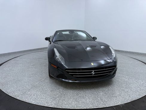 Used 2017 Ferrari California T image 27