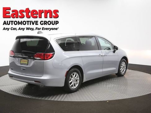 Used 2023 Chrysler Voyager LX FWD image 41