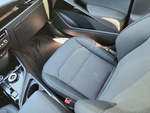 Used 2025 Kia Niro Wind w/ Wind Preserve Package image 9