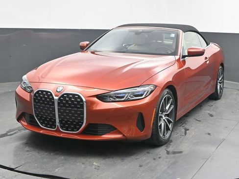 Certified 2024 BMW 430i Convertible w/ Premium Package image 3