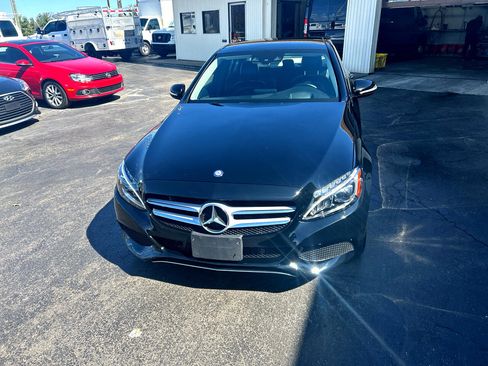 Used 2015 Mercedes-Benz C 300 4MATIC Sedan image 2