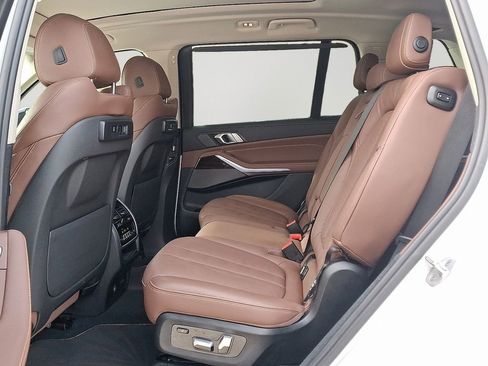 Used 2021 BMW X7 xDrive40i w/ Premium Package image 8