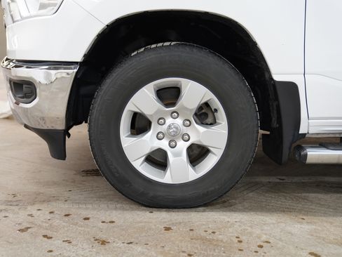 Used 2021 RAM 1500 Big Horn image 15