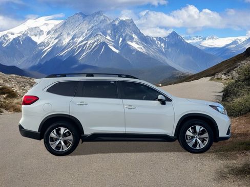 Used 2022 Subaru Ascent Premium w/ Convenience Package image 6