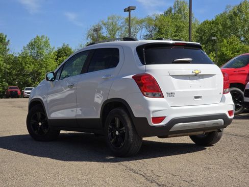 Used 2019 Chevrolet Trax LT w/ LT Convenience Package FWD image 9