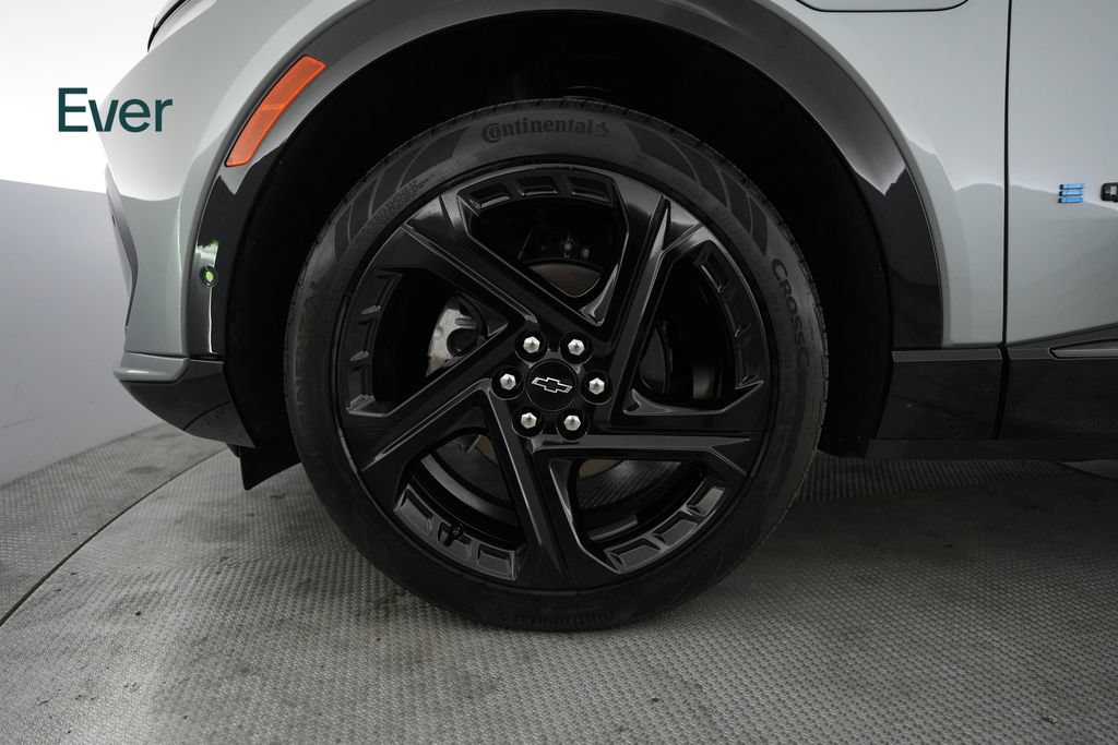 Used 2024 Chevrolet Equinox EV RS FWD image 19
