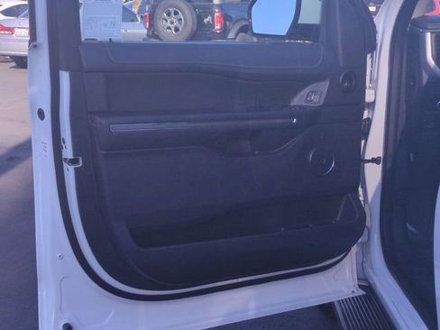 Used 2024 Ford Expedition XLT image 14