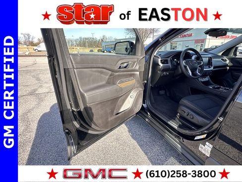 Certified 2023 GMC Acadia SLE w/ Driver Convenience Package image 26