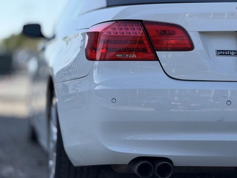 Used 2013 BMW 328i Convertible image 10