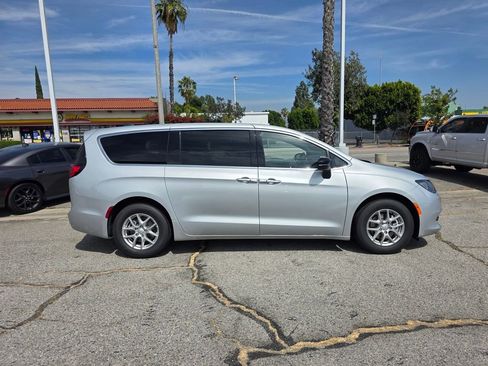 New 2026 Chrysler Voyager LX image 3