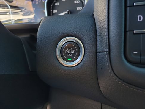 Used 2021 GMC Yukon Denali w/ Denali Premium Package image 32