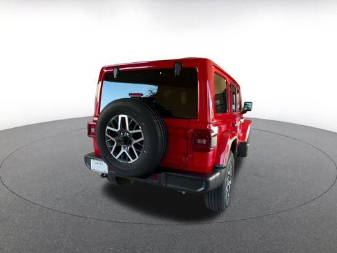 Used 2025 Jeep Wrangler Sahara image 14