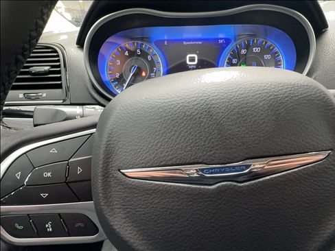 Used 2023 Chrysler 300 Touring w/ Sport Appearance Package RWD image 40