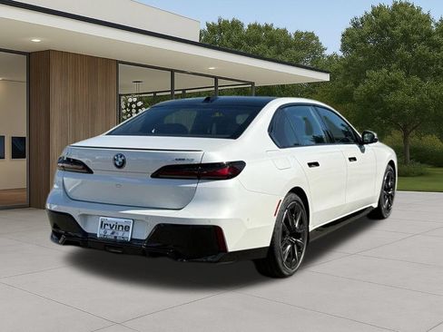 New 2026 BMW i7 xDrive60 AWD/4WD image 8