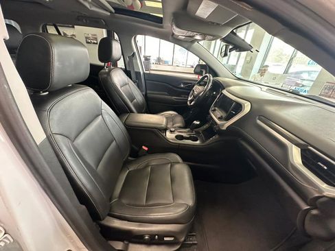 Used 2018 GMC Acadia SLT image 39
