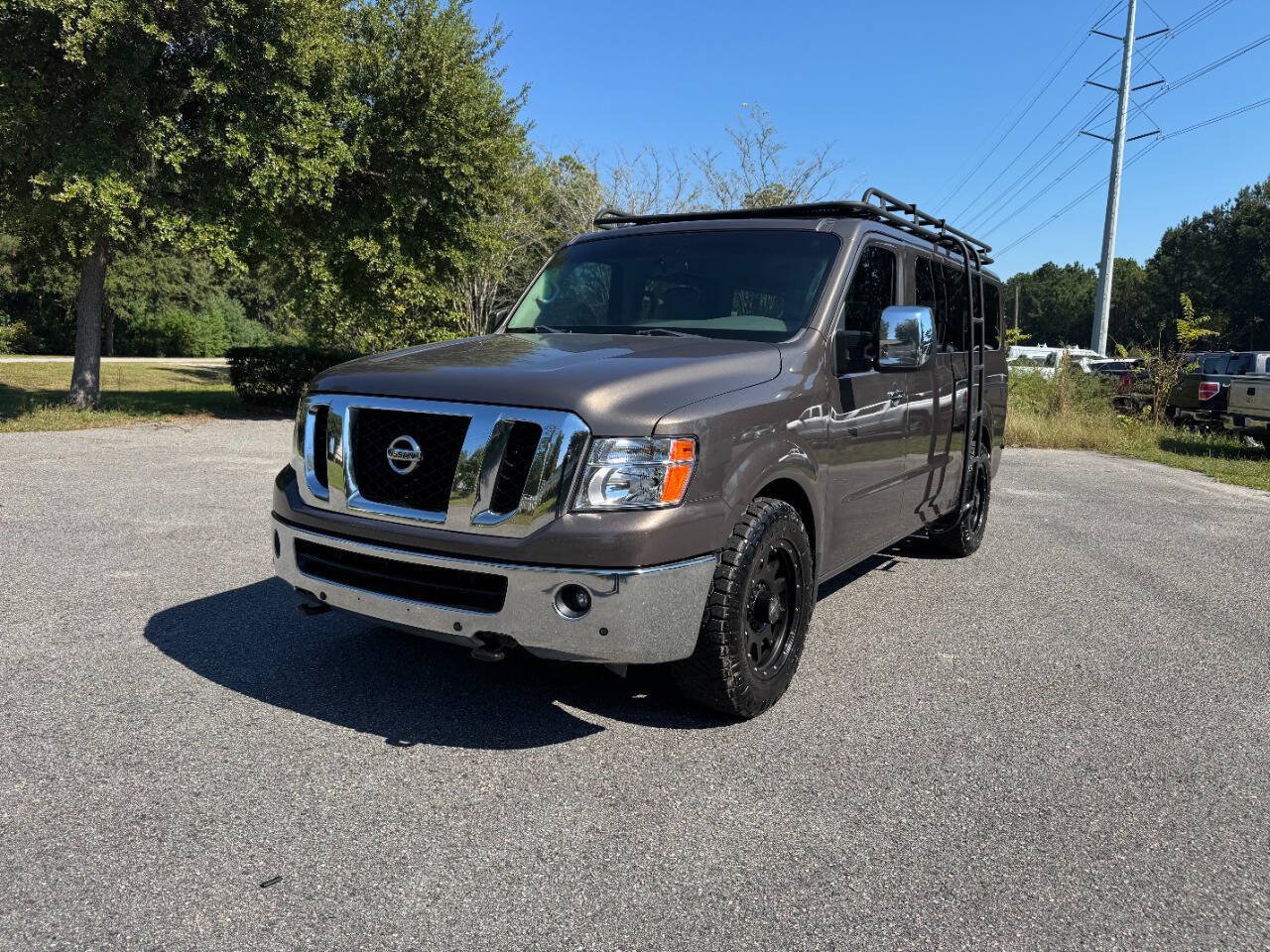 Used 2017 Nissan NV 3500 SL RWD image 29