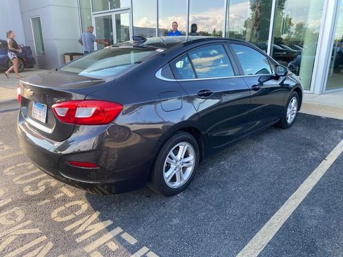 Used 2017 Chevrolet Cruze LT w/ Sun And Sound Package FWD image 3