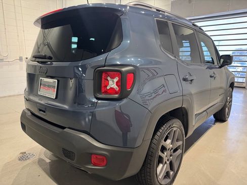 Used 2021 Jeep Renegade Latitude AWD/4WD image 7