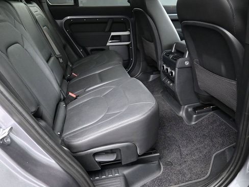 Used 2023 Land Rover Defender 110 S image 24