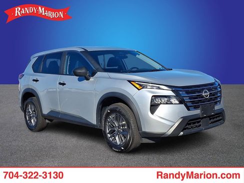 Used 2024 Nissan Rogue S image 1