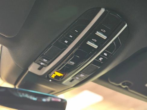 Used 2021 Porsche Panamera 4S image 62
