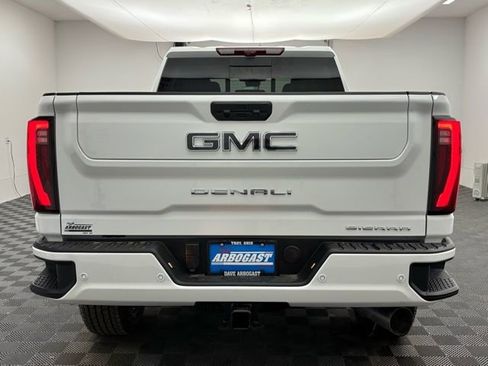 New 2026 GMC Sierra 2500 Denali Ultimate image 11