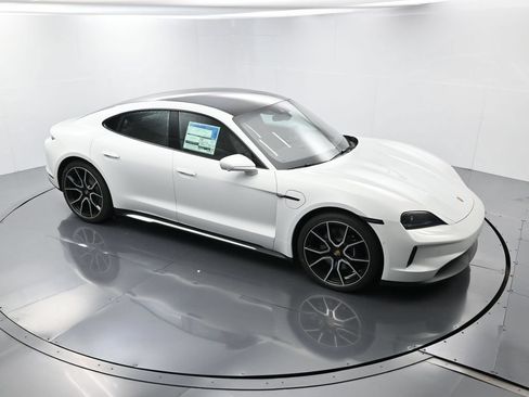 Certified 2025 Porsche Taycan AWD/4WD image 39