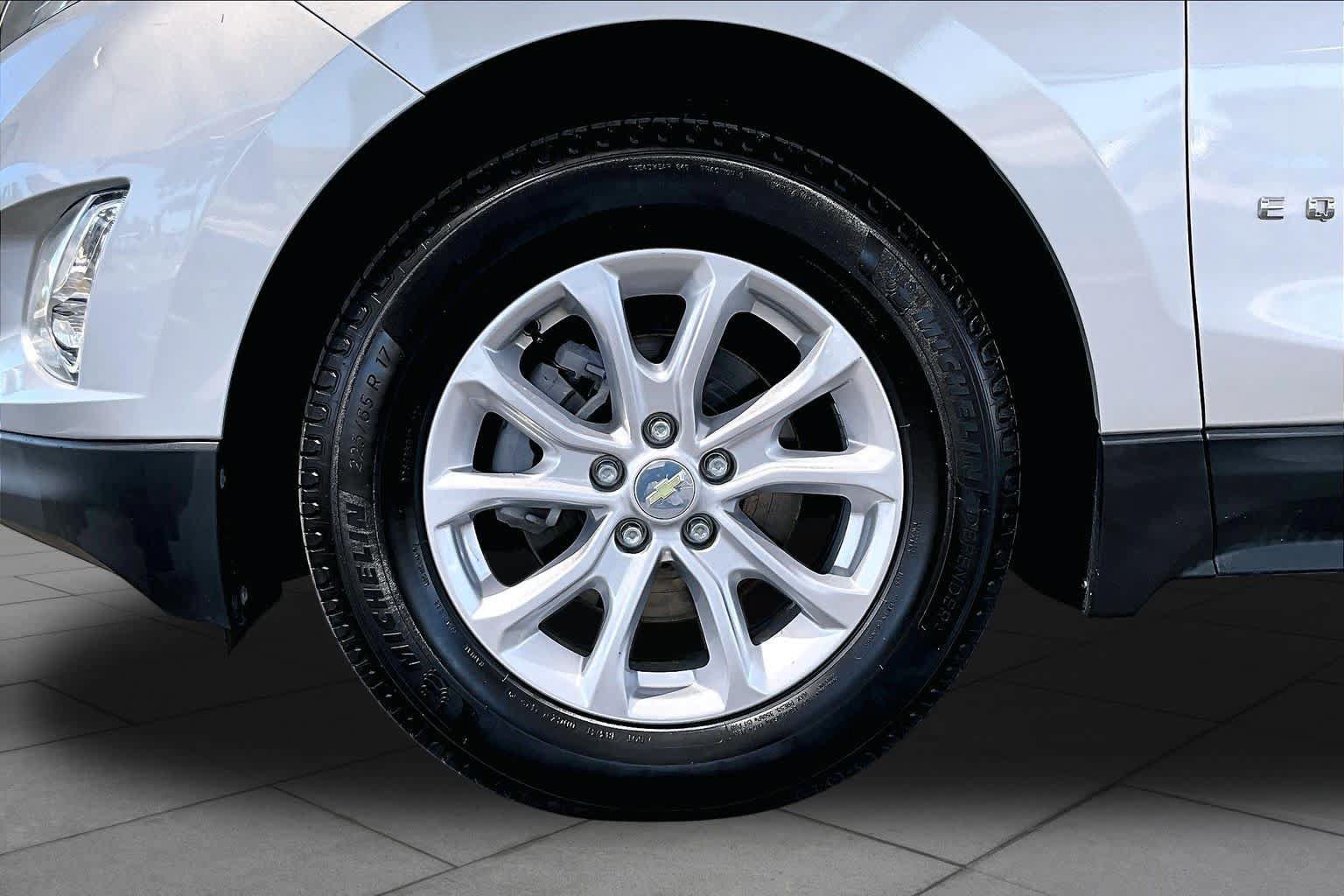 Used 2020 Chevrolet Equinox LT FWD image 10