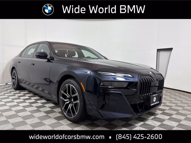 Used 2025 BMW 760i xDrive AWD/4WD image 1