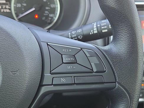 Used 2025 Nissan Kicks Play S FWD image 18