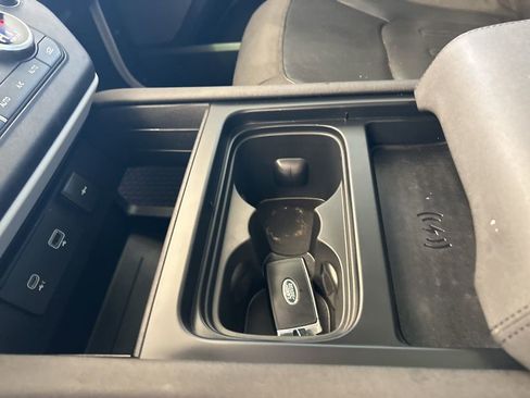 Used 2020 Land Rover Defender 110 SE image 59