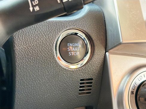 Used 2022 Toyota 4Runner SR5 Premium w/ Moonroof Package AWD/4WD image 8