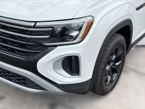 New 2026 Volkswagen Atlas Peak Edition AWD/4WD image 10