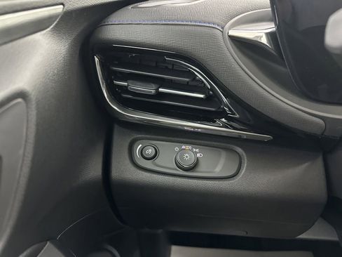 New 2026 Buick Envista Sport Touring w/ Convenience I Package FWD image 36