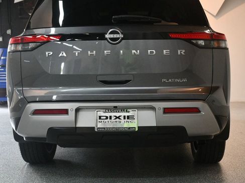 Used 2024 Nissan Pathfinder Platinum FWD image 16