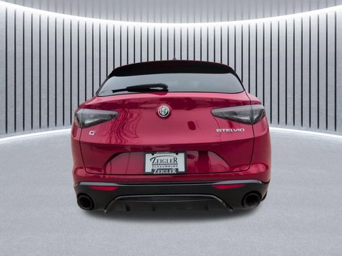 Used 2024 Alfa Romeo Stelvio Veloce AWD/4WD image 8