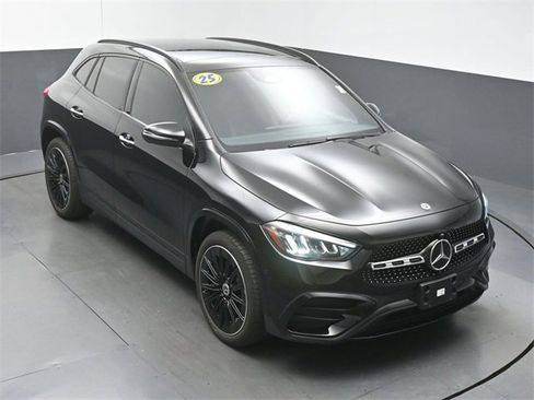 Used 2025 Mercedes-Benz GLA 250 image 41