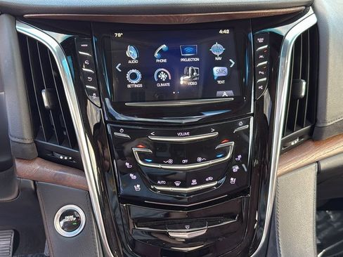 Used 2018 Cadillac Escalade Premium Luxury image 31