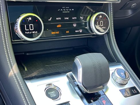 New 2025 Jaguar F-PACE R-Dynamic S AWD/4WD image 28