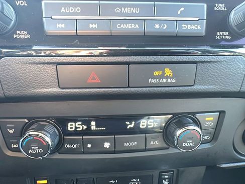 Used 2022 Nissan Frontier SV image 23