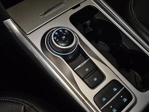 Used 2020 Ford Explorer XLT w/ Equipment Group 202A image 12