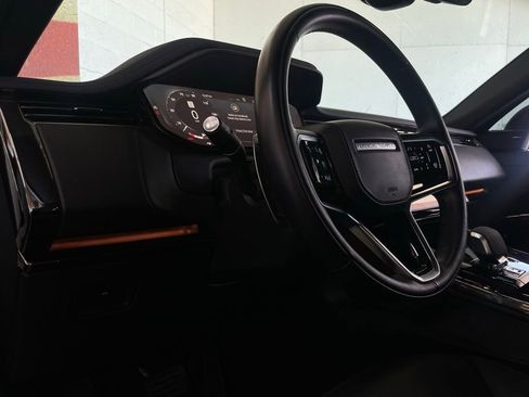 Used 2024 Land Rover Range Rover Sport SE image 10