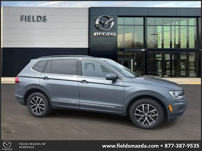 Used 2021 Volkswagen Tiguan SE w/ Panoramic Sunroof Package