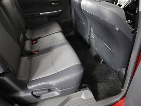 Used 2014 Toyota Prius V Three image 22