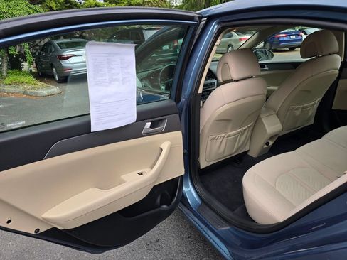 Used 2016 Hyundai Sonata SE FWD image 9