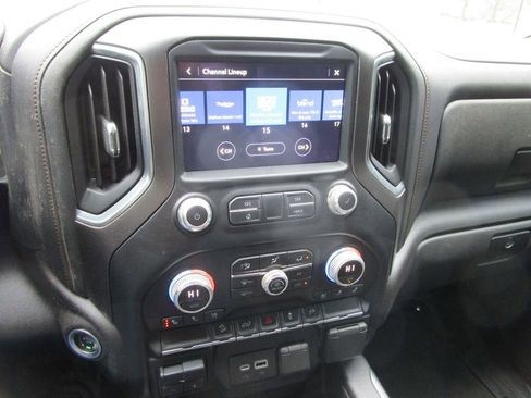 Used 2021 GMC Sierra 1500 AT4 image 33