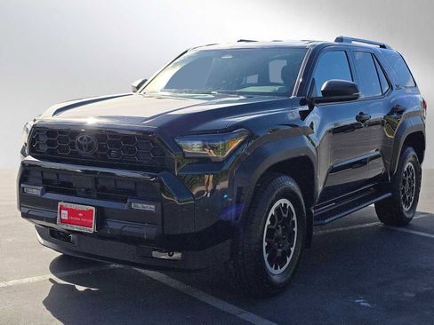 Certified 2025 Toyota 4Runner TRD Off-Road image 7