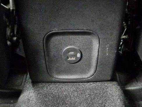 Used 2022 Ford Escape SE image 13